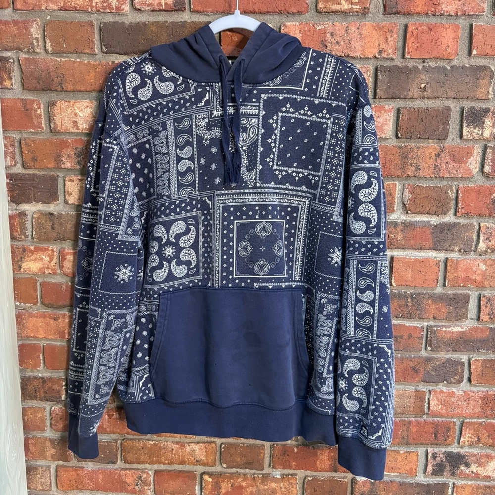 Free Assembly mens bandana print pullover hoodie blue large